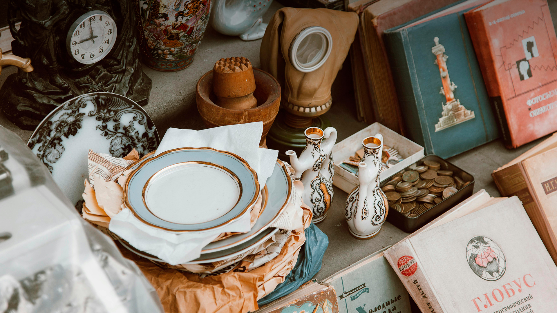 Intégrer des objets chinés et antiquités dans une déco moderne : conseils et inspirations