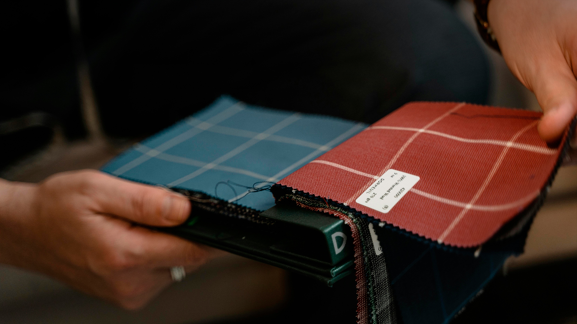 Les différents types de tissus en décoration : usages, textures et conseils d&rsquo;entretien